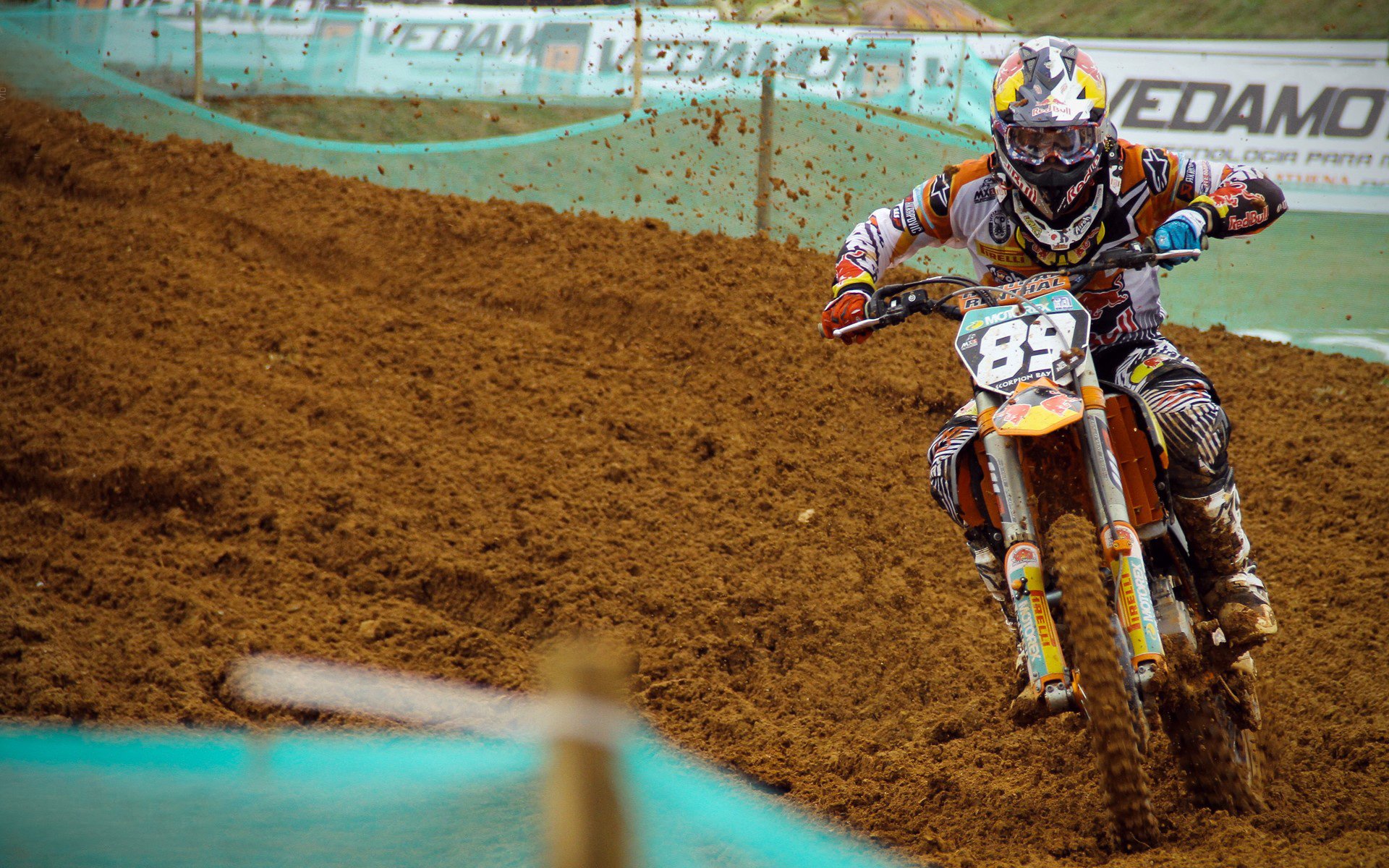 埃弗顿结束连败，球迷现场高呼重振雄风，埃弗顿换帅